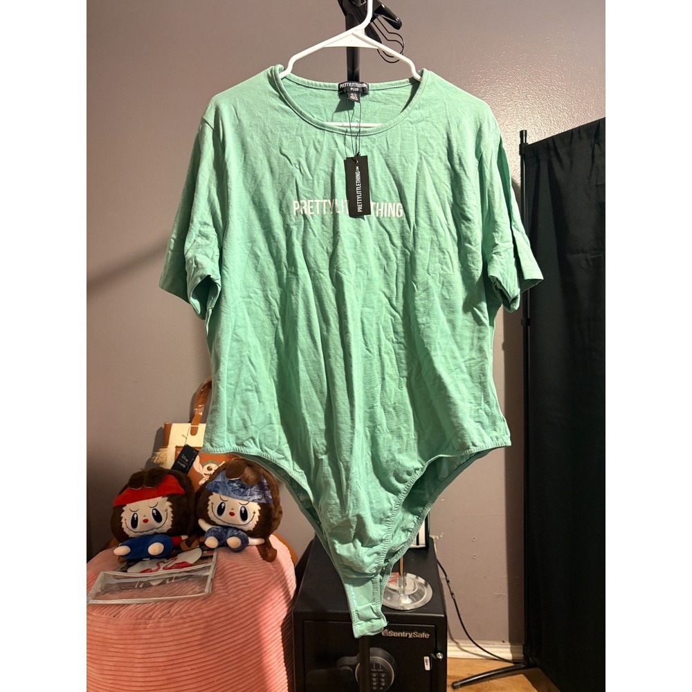 PrettyLittleThing Logo Green Bodysuit Sz 22